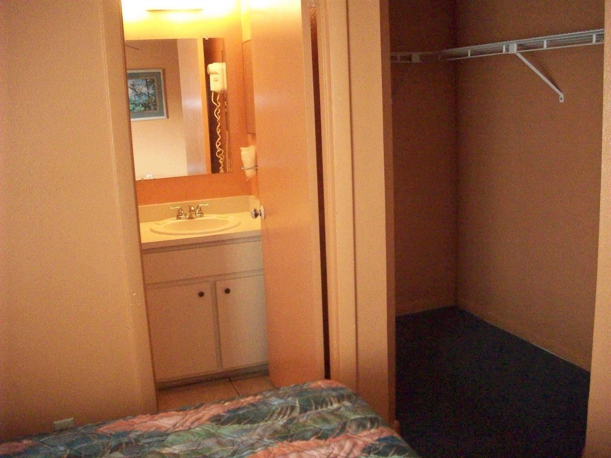 All-Suite Motel, LLC Edgewater  Esterno foto